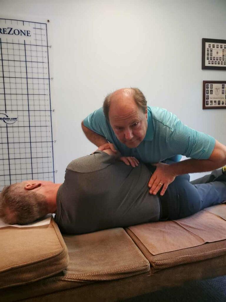 pain management chiropractic adjustment | sitzmann chiropractic